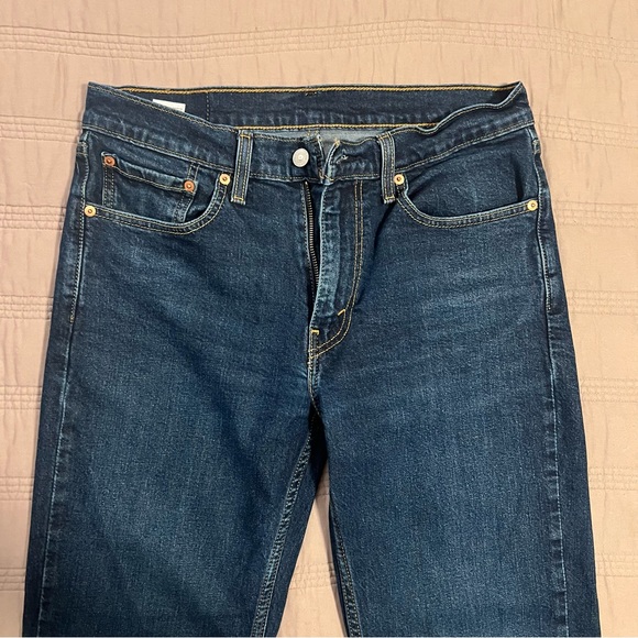 Levi's Men's 514 Straight Fit Dark Blue Jeans - Picture 2 of 7